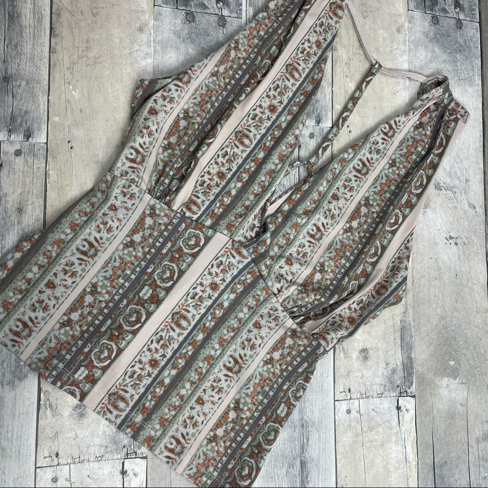 ⭐️SALE⭐️ Free People| Women’s Top in size XS